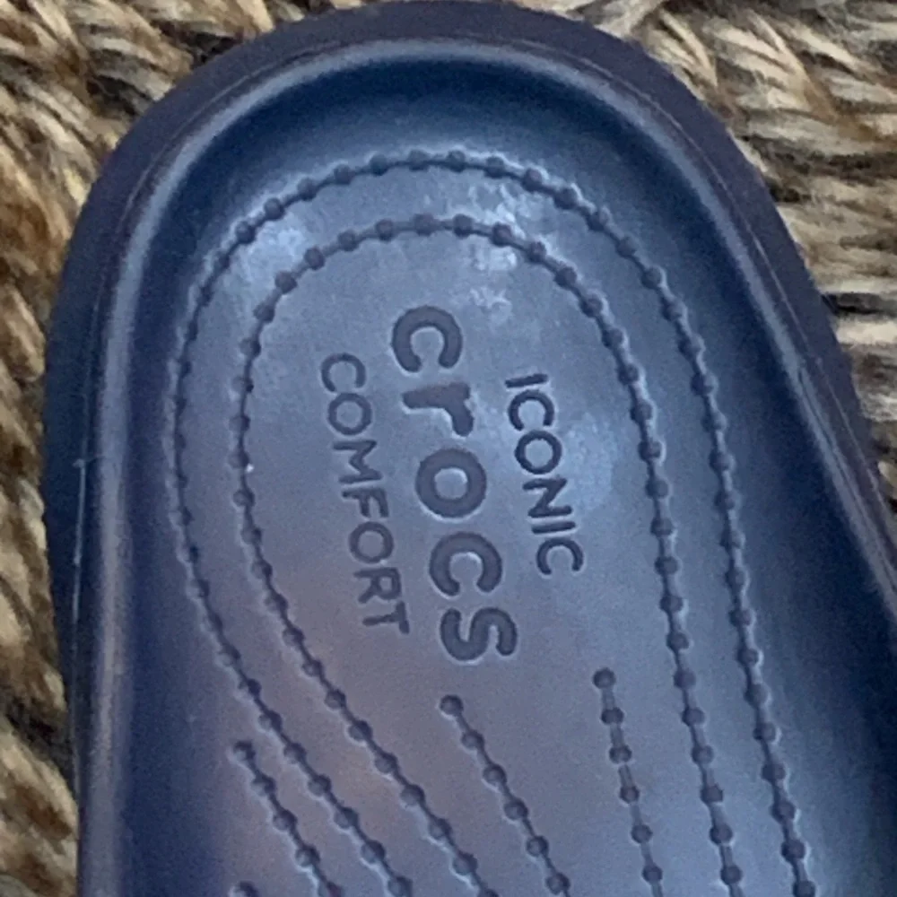 Crocs Classic II Flip Navy Sandals  W12 M10 NWT